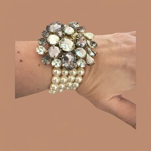 Multi-Strand Pearl Rhinestone Bracelet – Vintage Statement Costume Jewelry